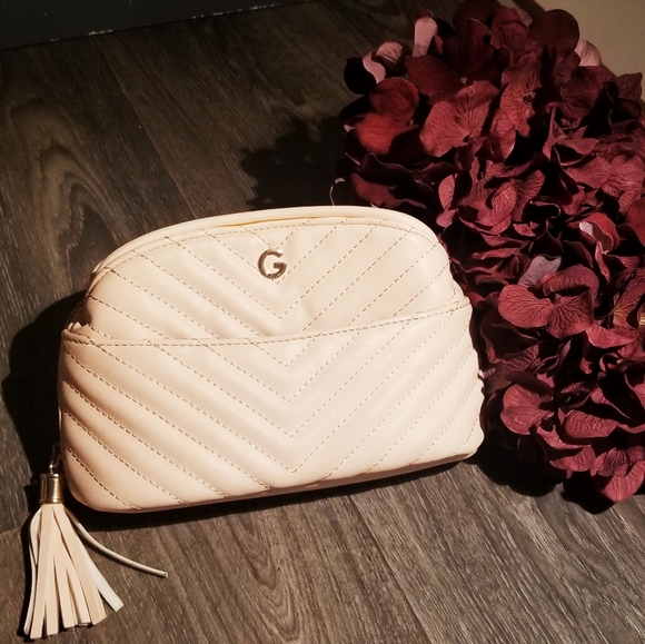 G By Guess crossbody purse - Picture 1 of 4